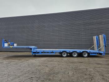 3 AXLE SEMI / EXTENDABLE / HYDR. RAMPEN